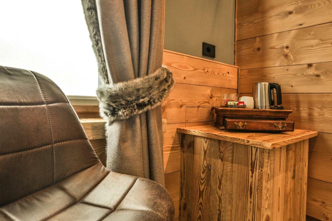 Alpine Rooms Guesthouse Бройл-Червиня Екстериор снимка